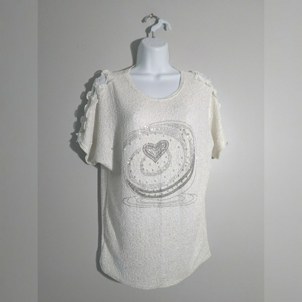 Yuna embellished Short sleeve shirt EUC